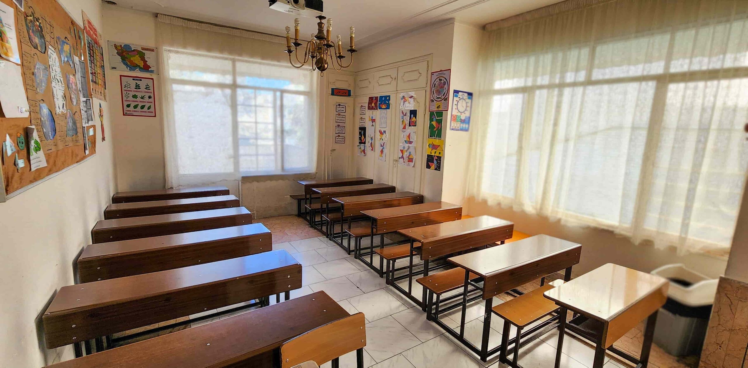 کلاس-زیبا-دبستان-پسرانه-دوره-اول-پایه-سوم