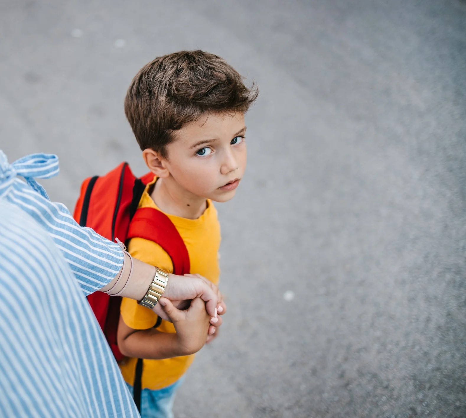 کاهش-اضطراب-ورود-به-مدرسه-در-کودکان-کلاس-اولی-مدارس-حضرت-قائم-عج