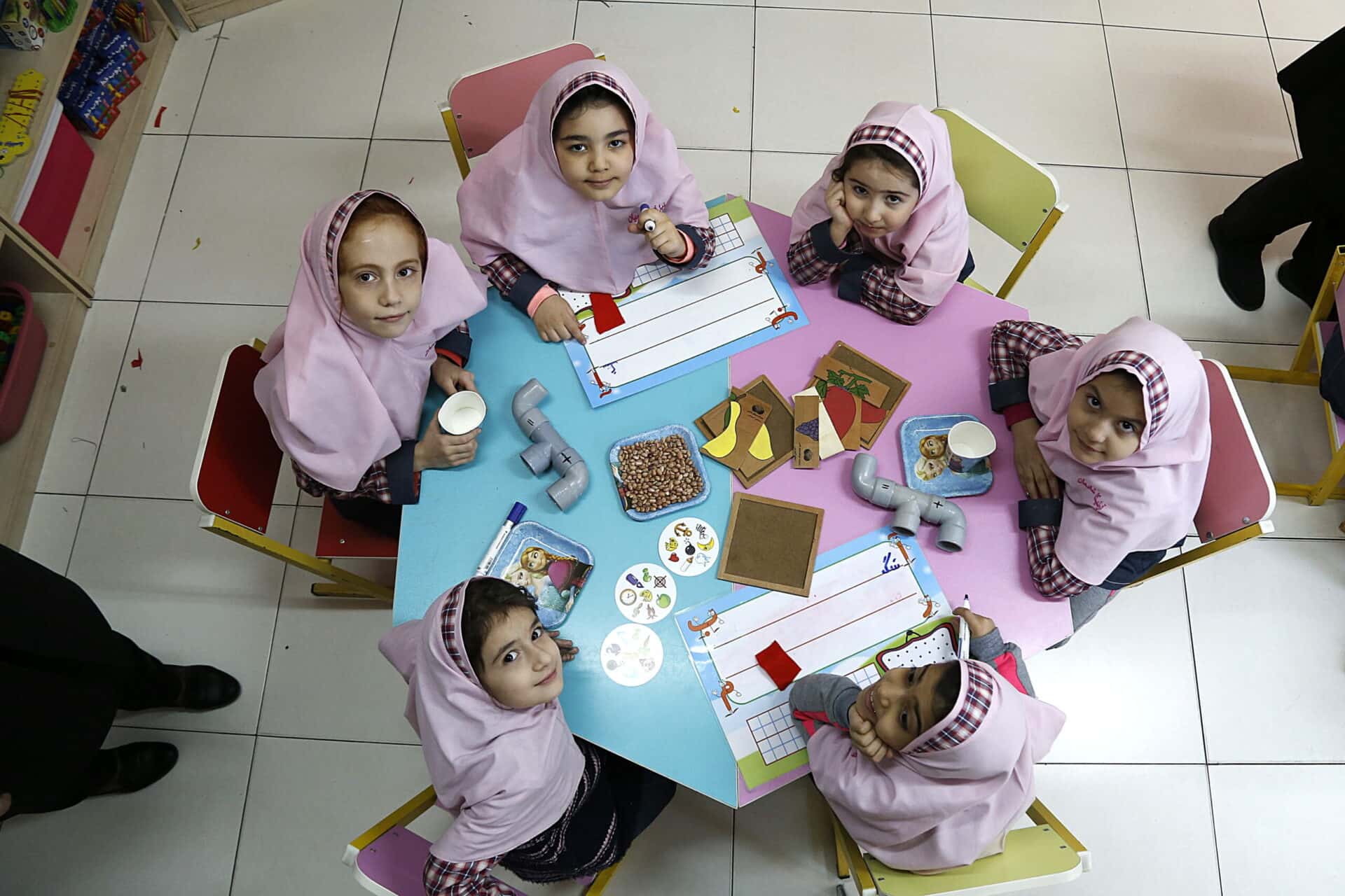 اشتباهات-رایج-والدین-در-انتخاب-پیش-دبستانی-و-راه-حل-آن-ها-در-مجموعه-مدارس-حضرت-قائم-عج