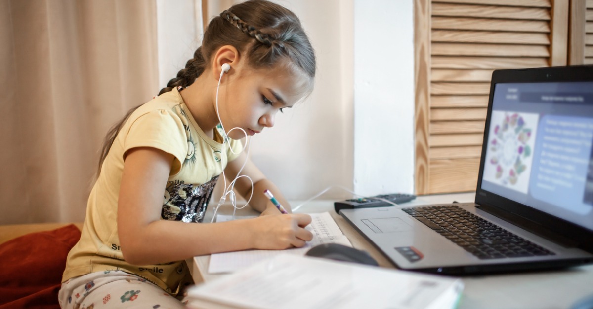 مدیریت-آموزش-مجازی-فرزندان-با-مجموعه-مدارس-حضرت-قائم-عج