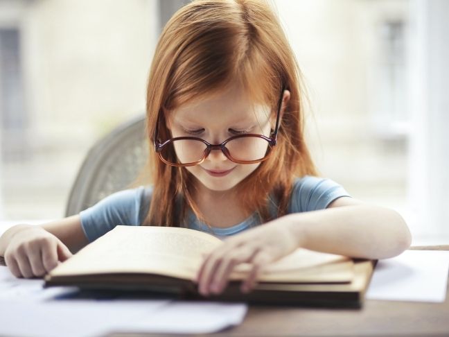 روش-درس-خواندن-کودکان-مجموعه-مدارس-حضرت-قائم-عج